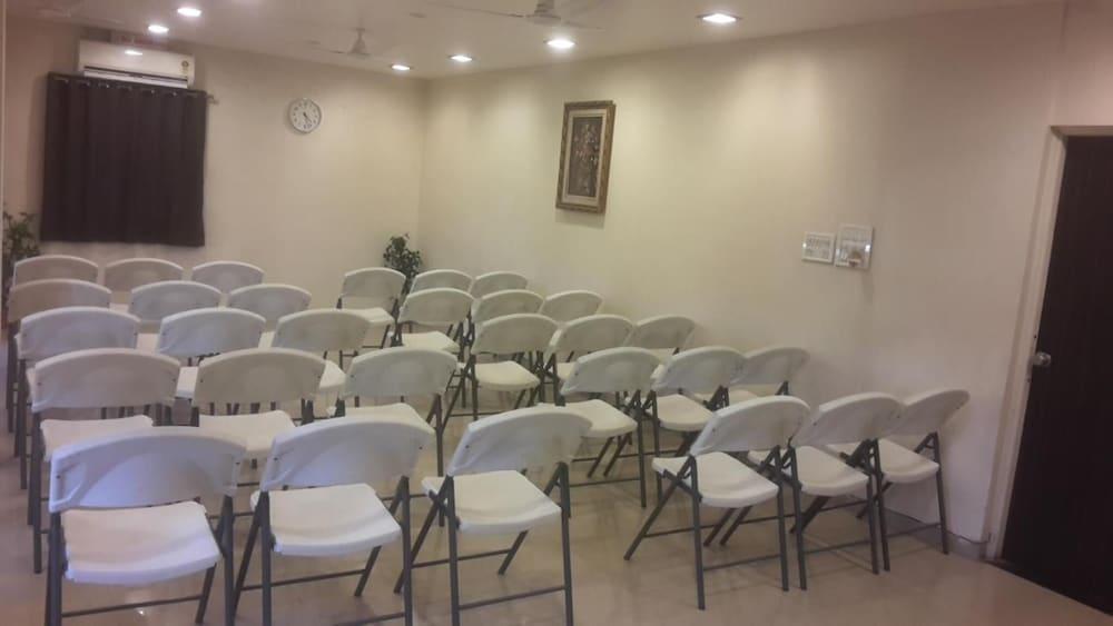 Hotel Avon International Aurangabad  Exterior photo